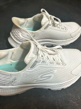Skechers Women's White Lace-Up Athletic Sneakers with Mint Insole